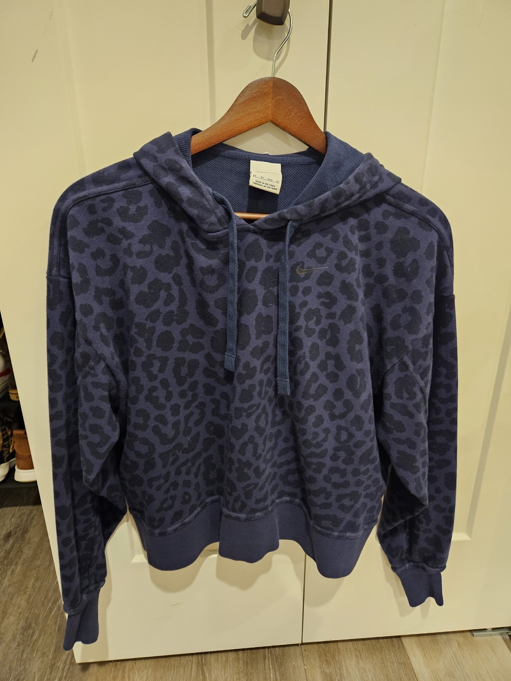 Nike Men's Navy Blue Leopard Print Hooded Sweatshirt